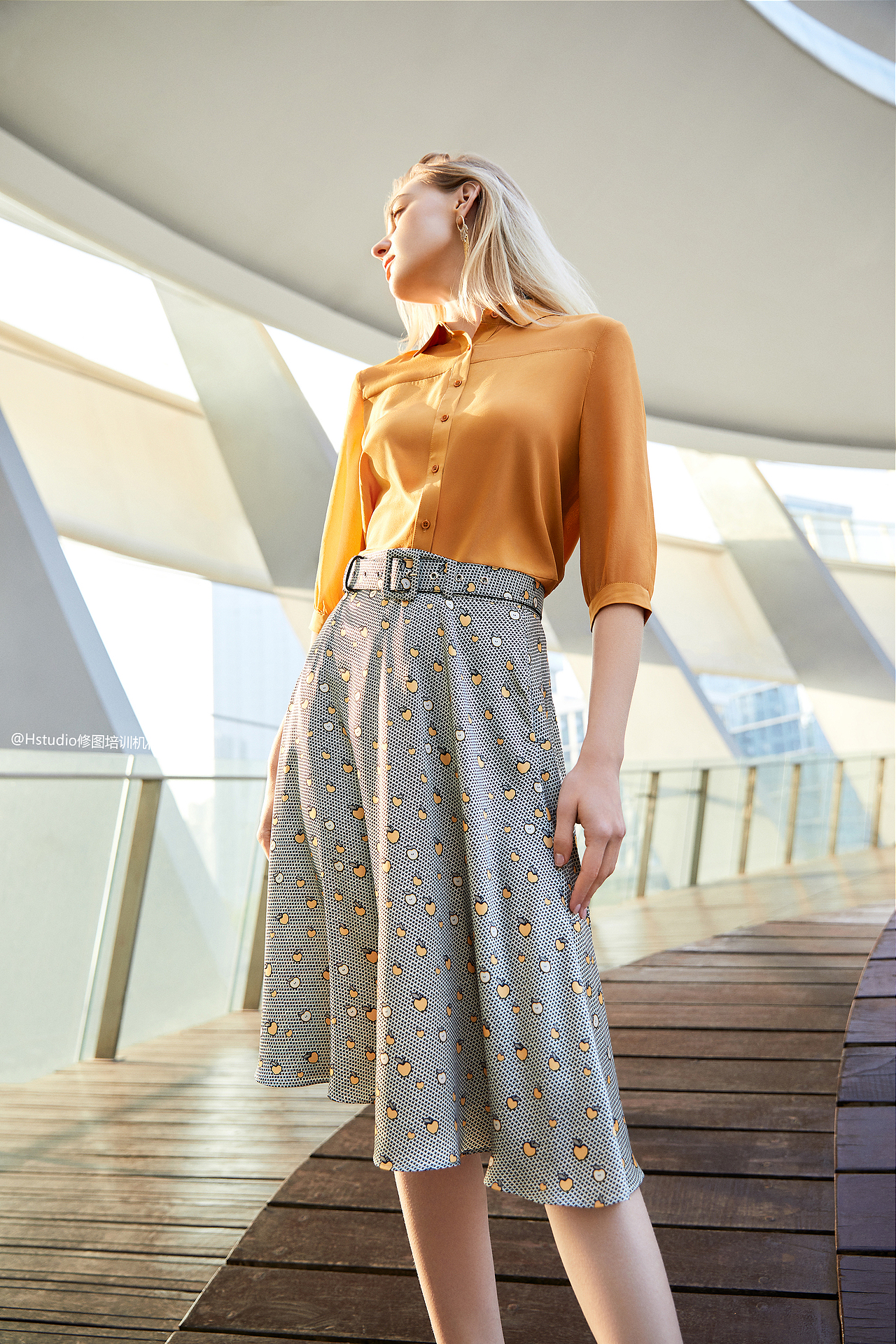 女装修图（图ZMzMxNTkyMDgw） - 人像摄影 - 站酷设计师Hstudio修图培训原创素材 - 站酷ZCOOL