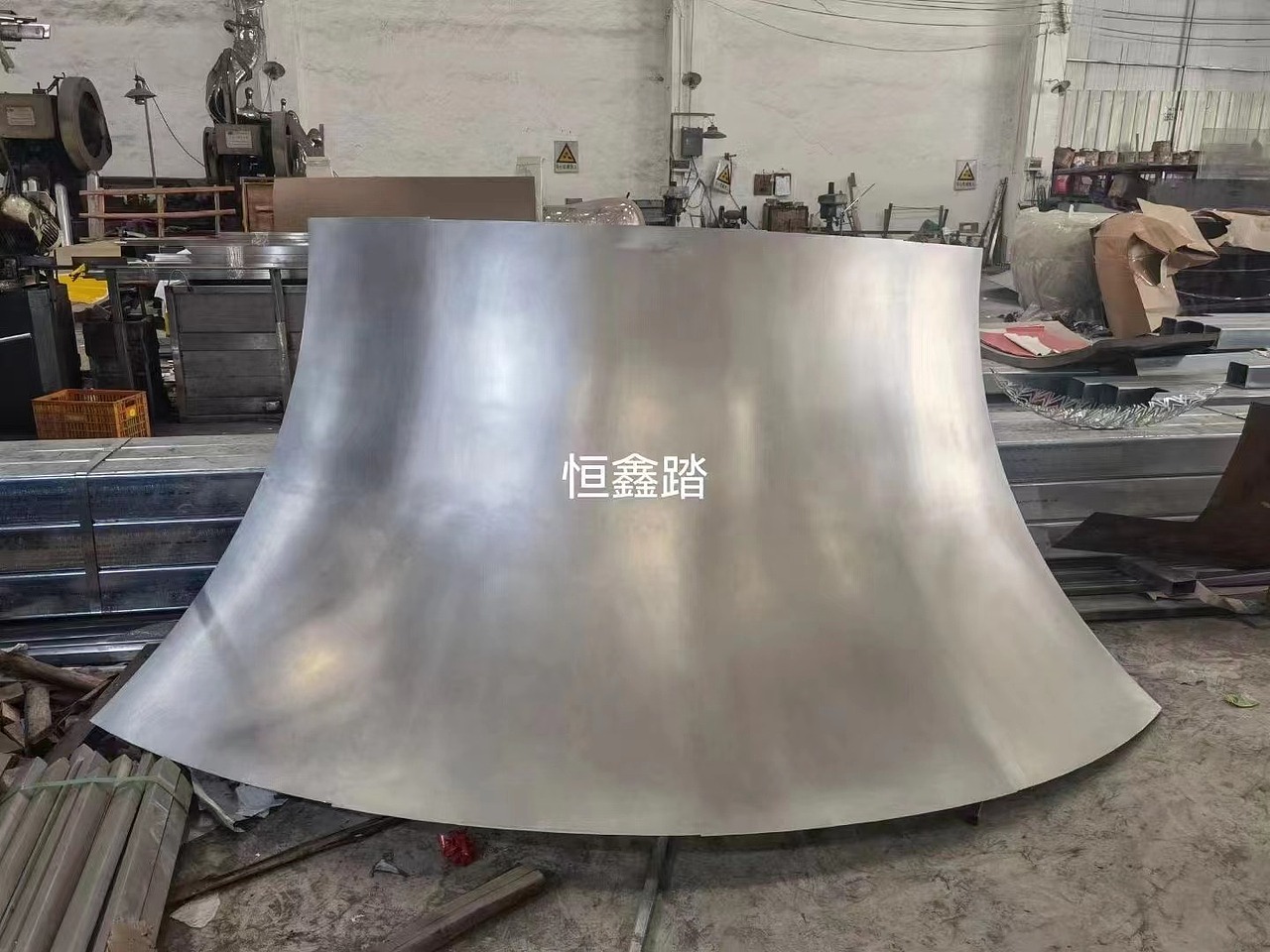 商场大堂不锈钢双曲天花 异形不锈钢天花吊顶装饰（图ZMzI0MTkxMTE2） - 其他工业/产品 - 站酷设计师恒鑫踏不锈钢制品原创素材 - 站酷ZCOOL