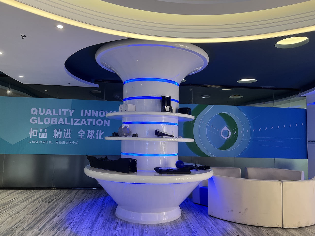 企业VI设计/车贴/灯箱海报（图ZMzExODY0OTQ0） - 品牌 - 站酷设计师太阳酱oni原创素材 - 站酷ZCOOL