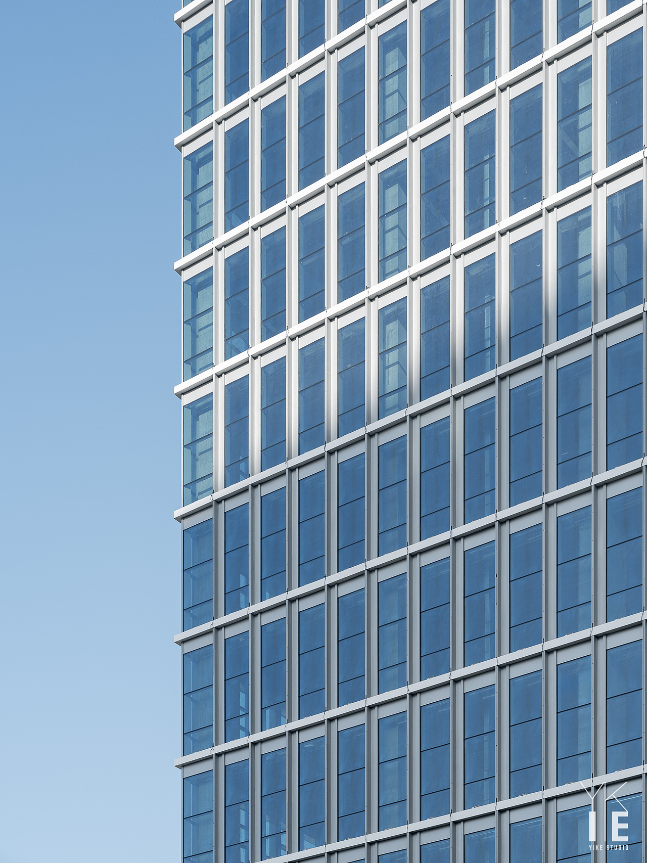 一个写字楼外立面拍摄