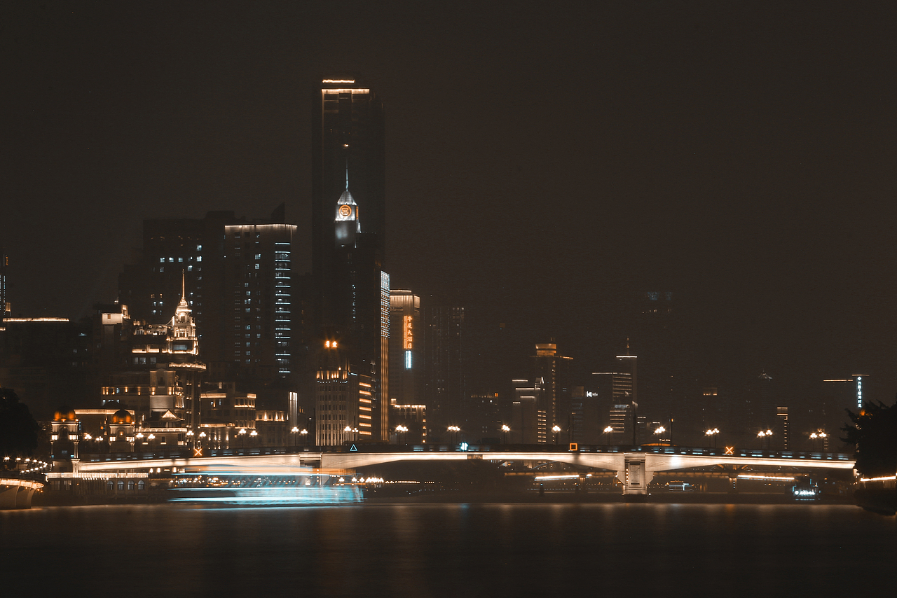 夏天吹走了夜晚最后一片云（图ZMzA4MDUxNDMy） - 环境/建筑摄影 - 站酷设计师Hobo的摄影日记原创素材 - 站酷ZCOOL