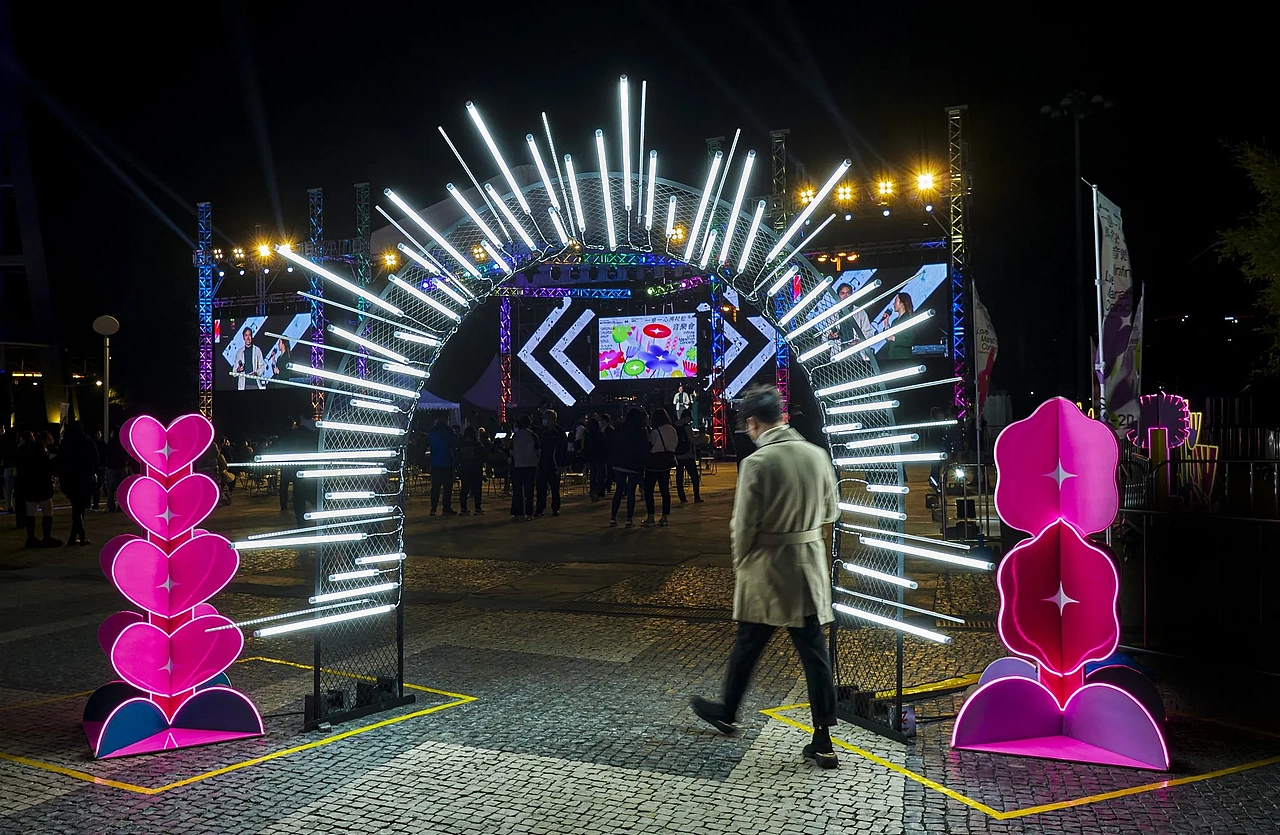 设计分享/ 无限爱马拉松音乐会（图ZMzAyOTY5NzI4） - 海报 - 站酷设计师BranD杂志原创素材 - 站酷ZCOOL