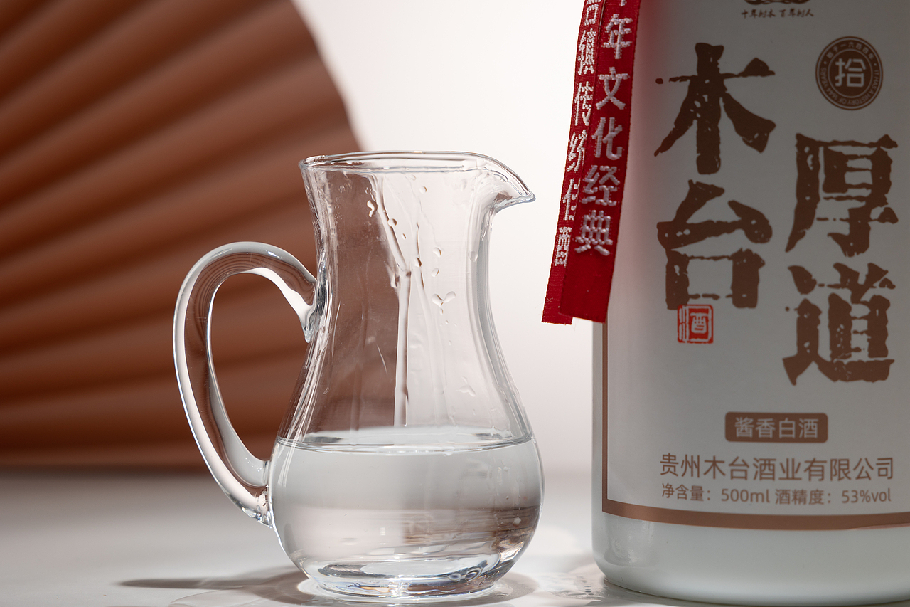 白酒摄影 白酒拍照 酒类摄影 酒类视频拍摄（图ZMzUyMDgyMzY0） - 产品摄影 - 站酷设计师裴宇航原创素材 - 站酷ZCOOL
