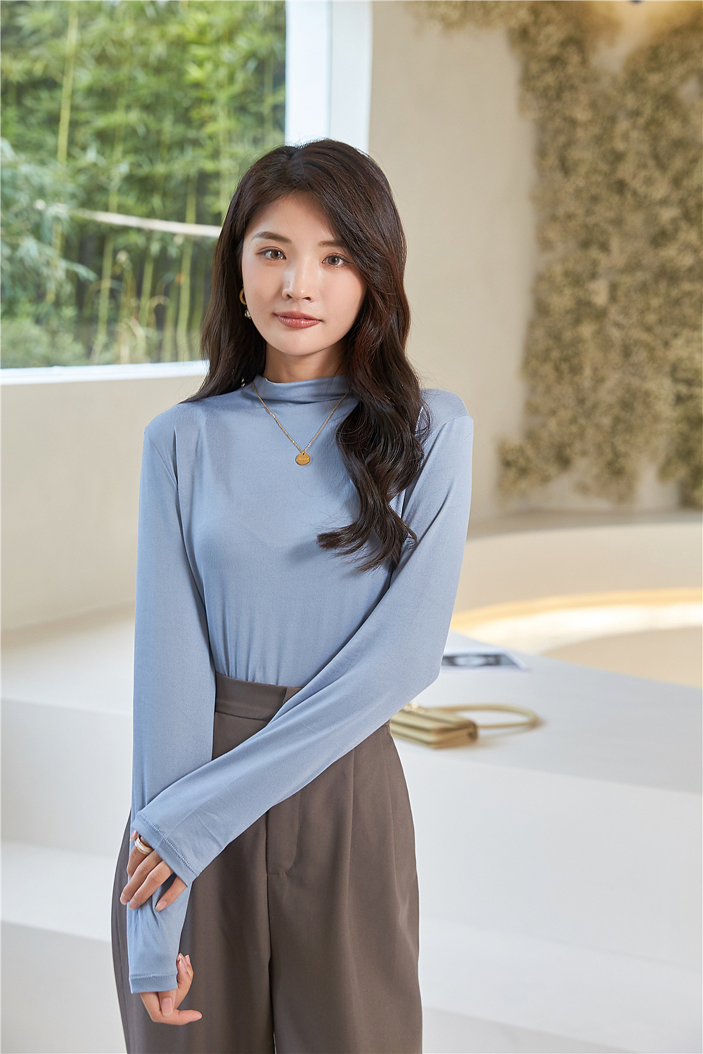 义乌打底衫女模拍摄,居家实景模特拍照公司