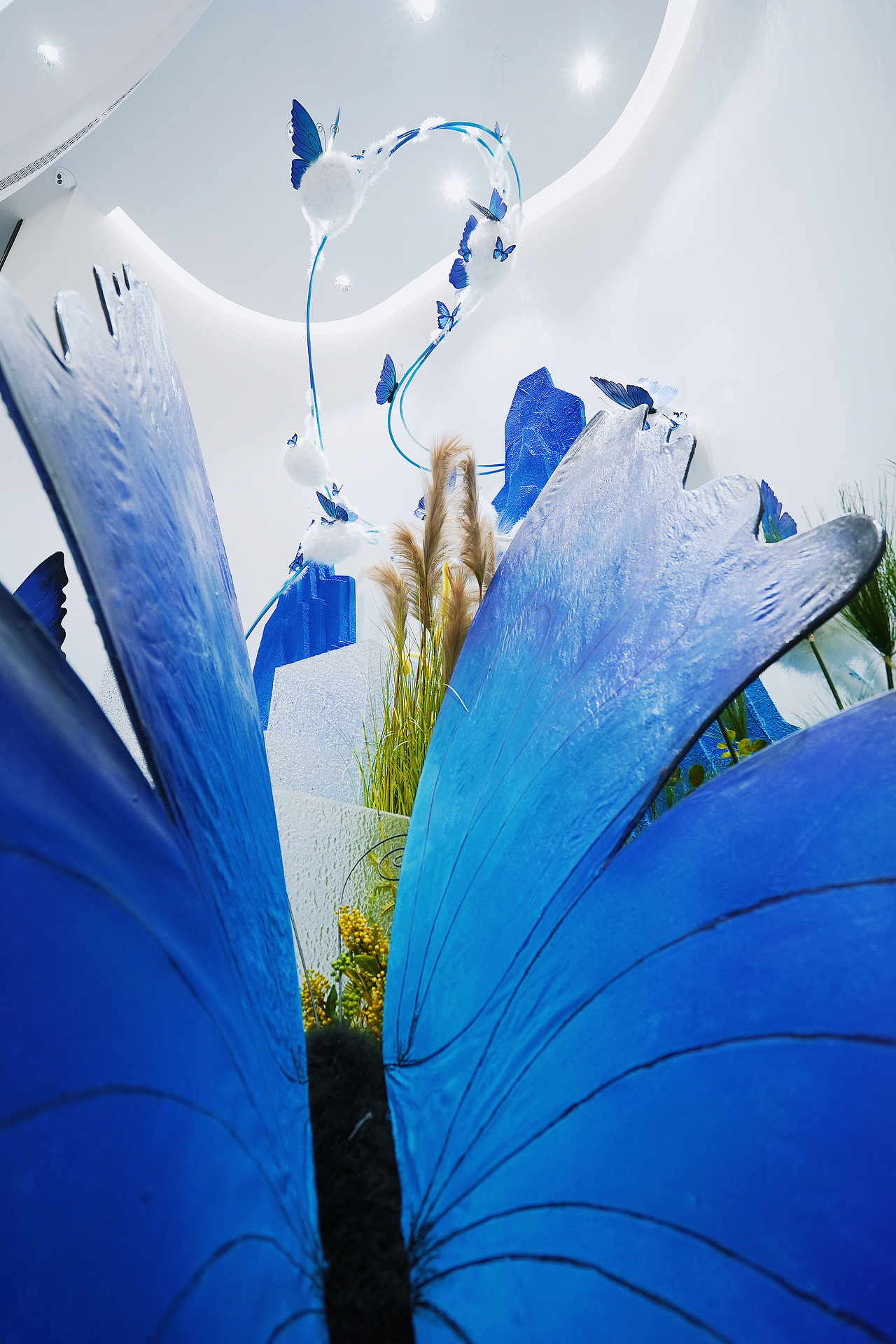 际华园-蝴蝶湾售楼部金蛋区艺术装置（图ZMzIwMTQwNjc2） - 展陈设计 - 站酷设计师萌苏花艺原创素材 - 站酷ZCOOL