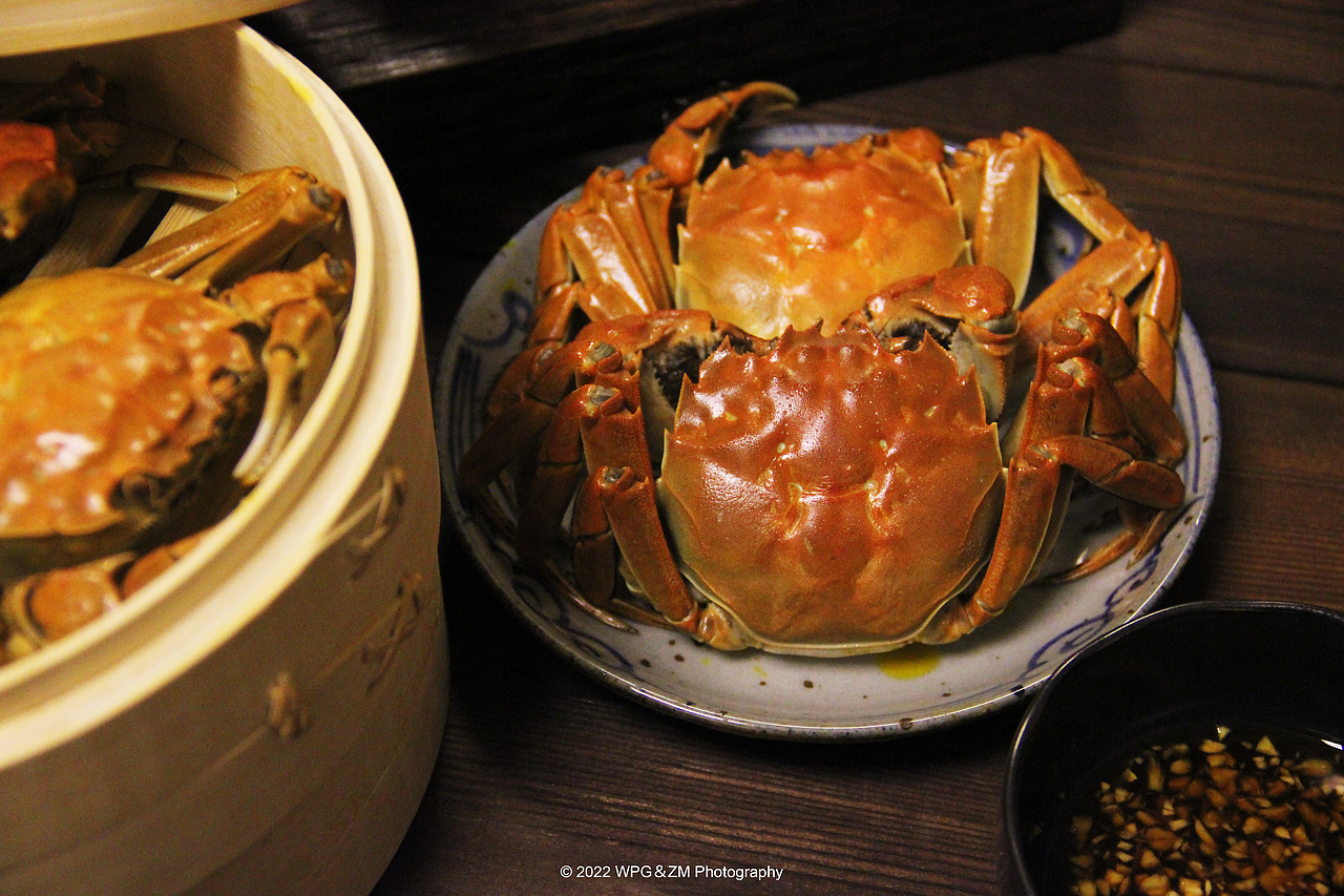 《 初秋蟹黄生半壳 》