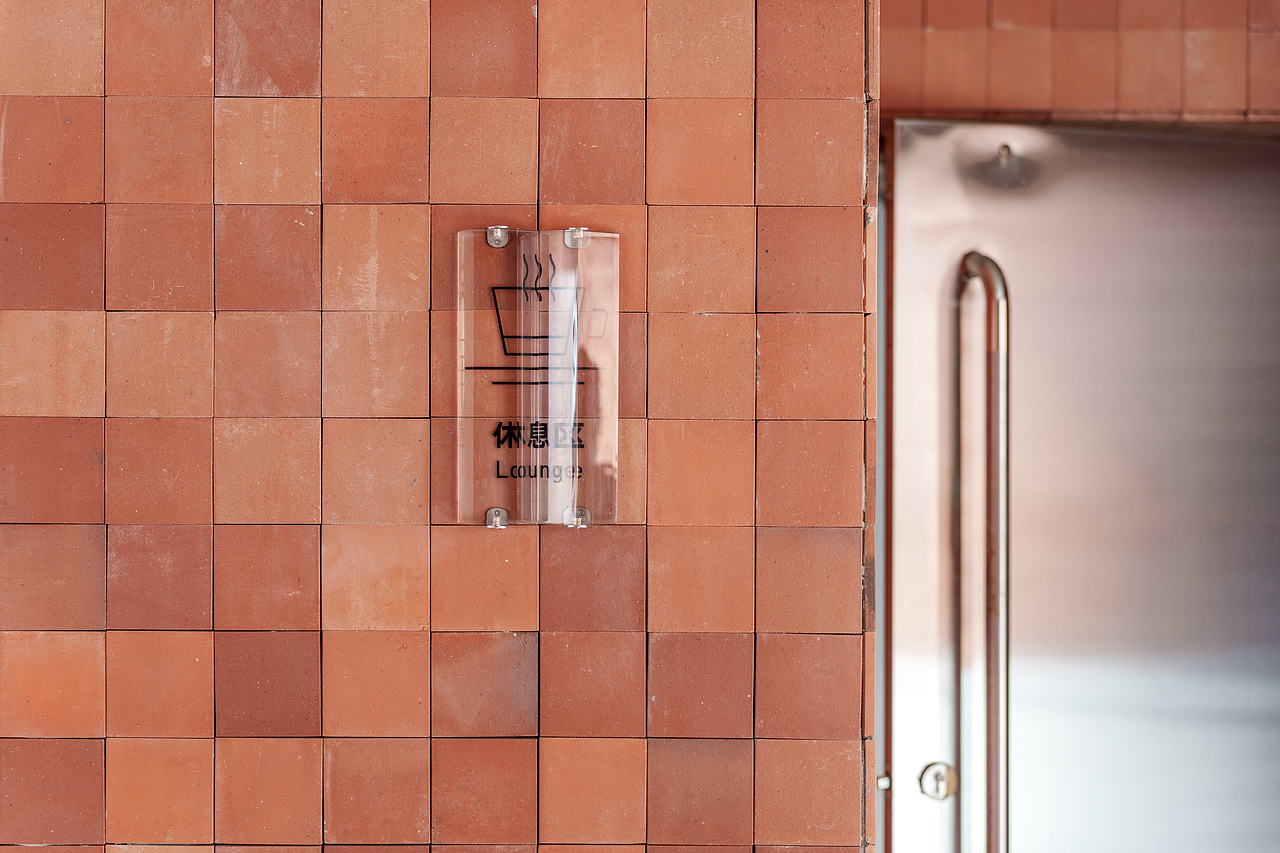 金威啤酒厂— 标识导视设计