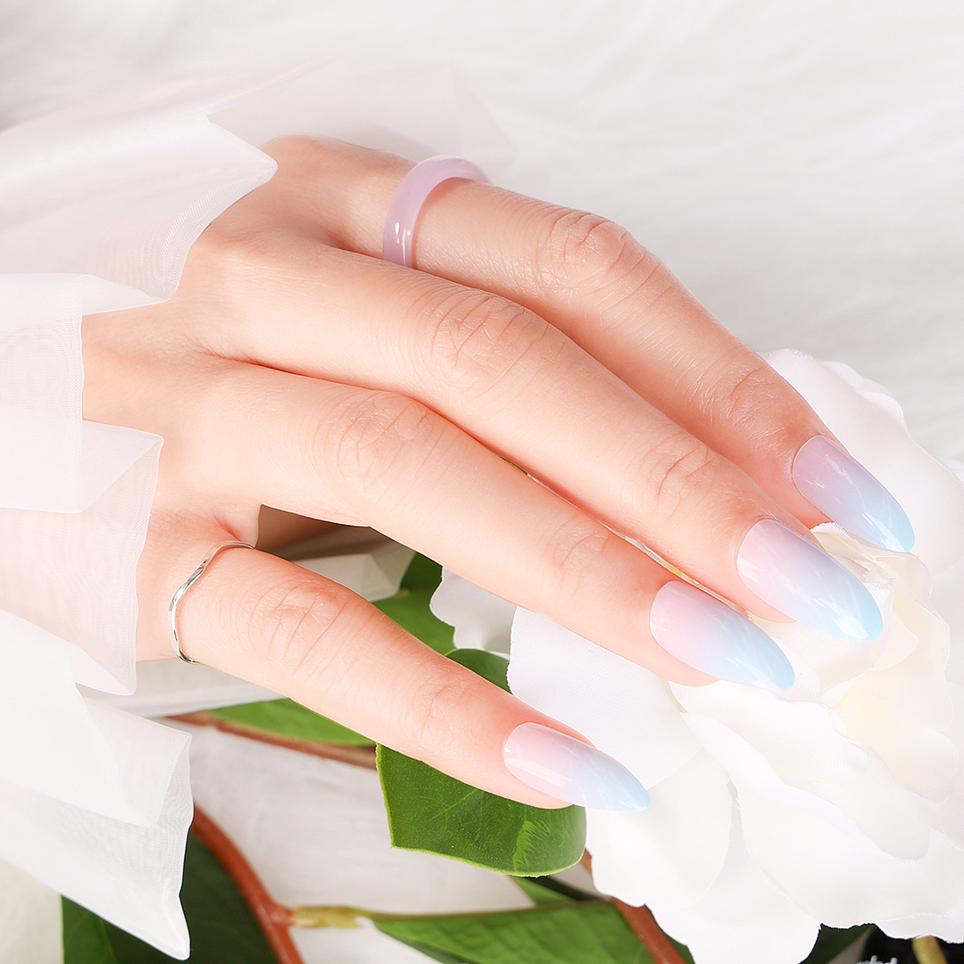 手部美甲甲片拍摄