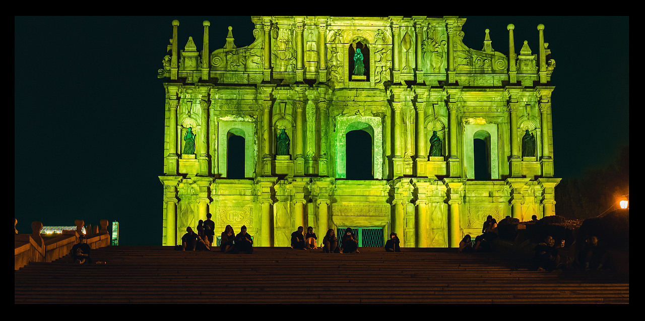 墨绿色的夜 GREEN NIGHT