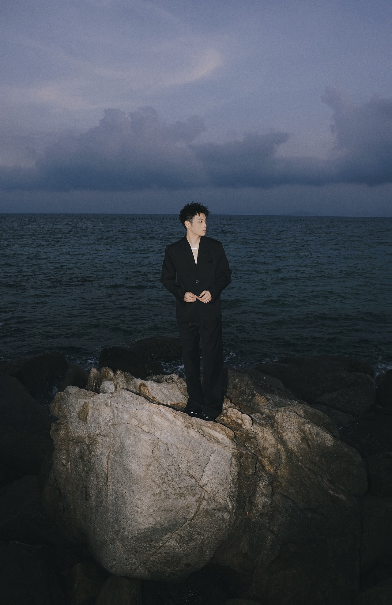 乐仔 海边硬照