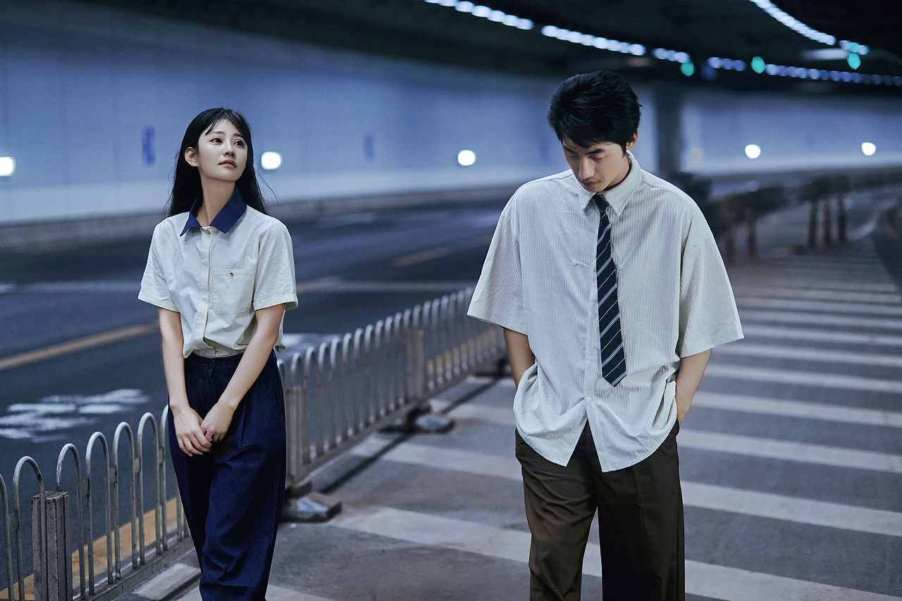 看不腻的超🔥隧道港风电影感🎬婚纱照爱了~