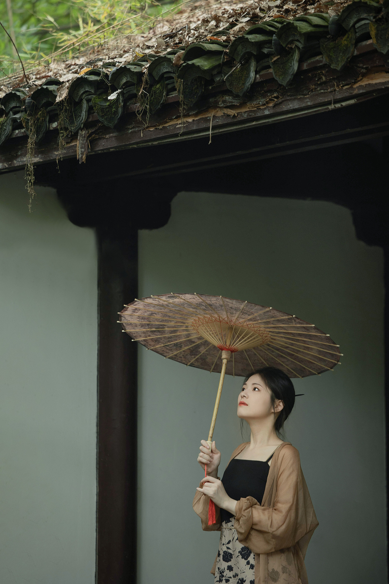 正值煙雨朦朧時(shí)（圖ZMzQyMjIxMjY0） - 人像攝影 - 站酷設(shè)計(jì)師今尋本尋Kairos原創(chuàng)素材 - 站酷ZCOOL