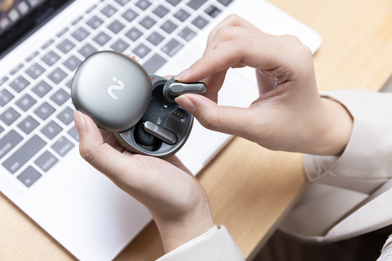 科大讯飞耳机图赏