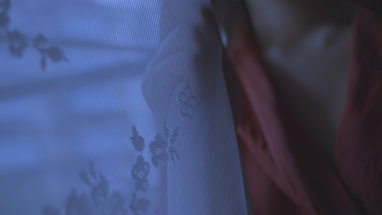 琴声寄信 直至回忆歇斯底里