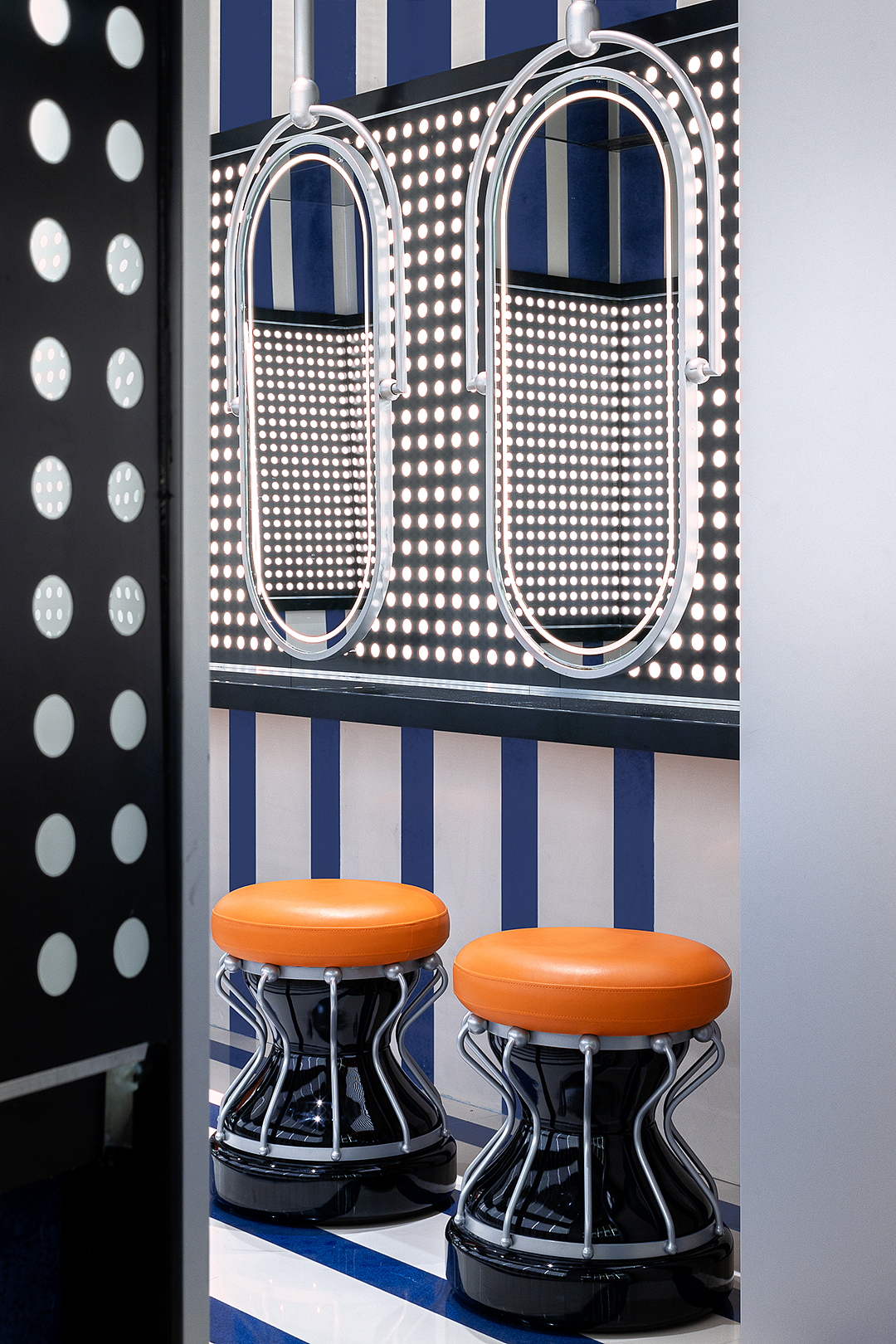 唯想国际丨德基广场一期 5F盥洗室