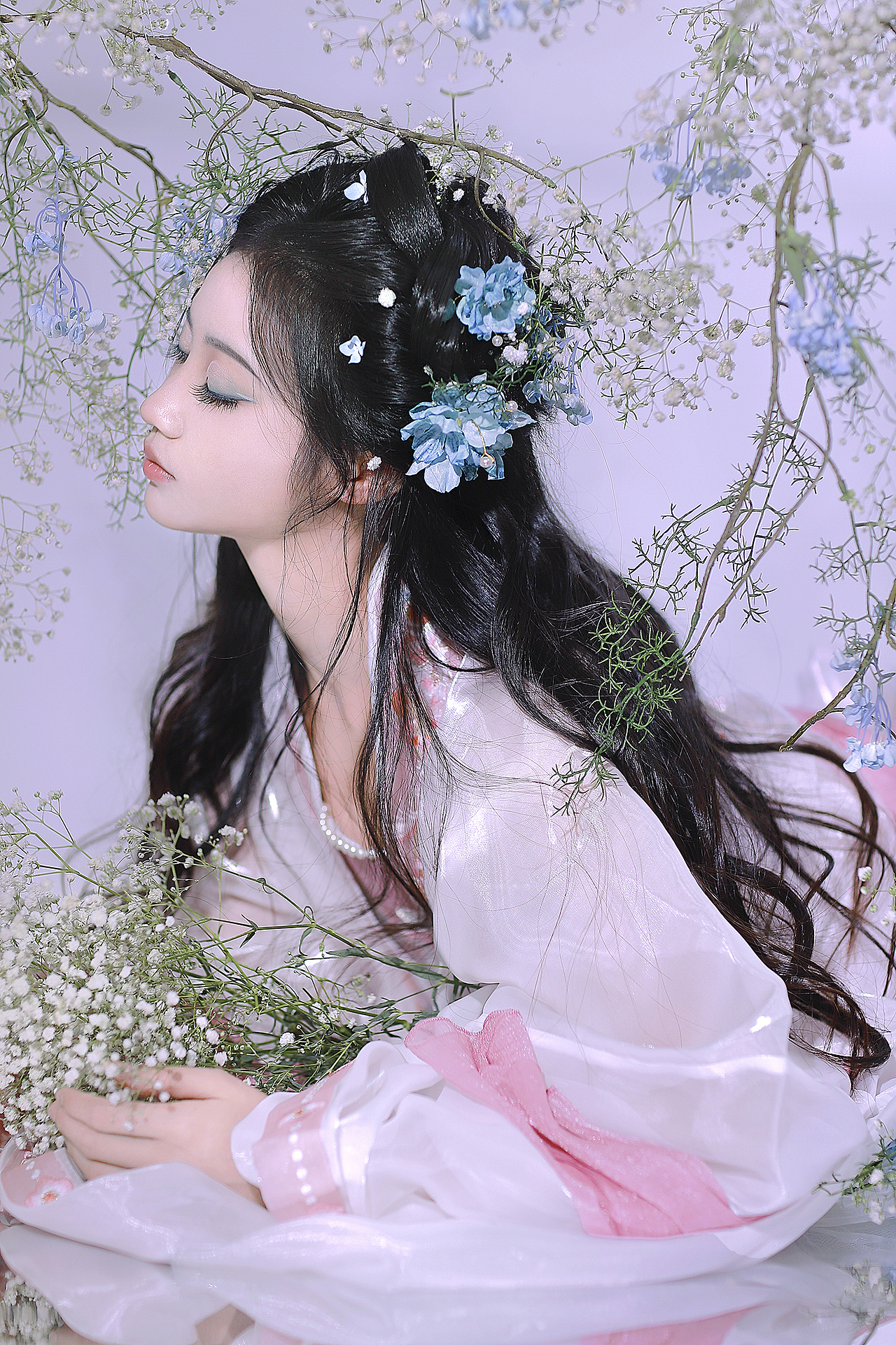 室内汉服｜花不是为花店而开 人有各自的月亮