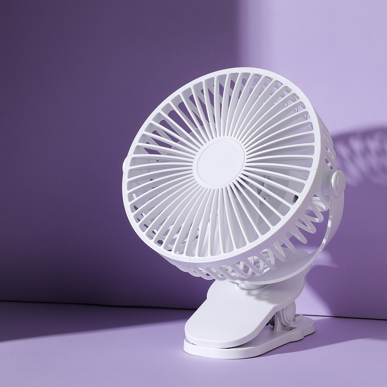 手持风扇/桌面小风扇（图ZMzU3MjUyMTg4） - 产品摄影 - 站酷设计师To1893原创素材 - 站酷ZCOOL