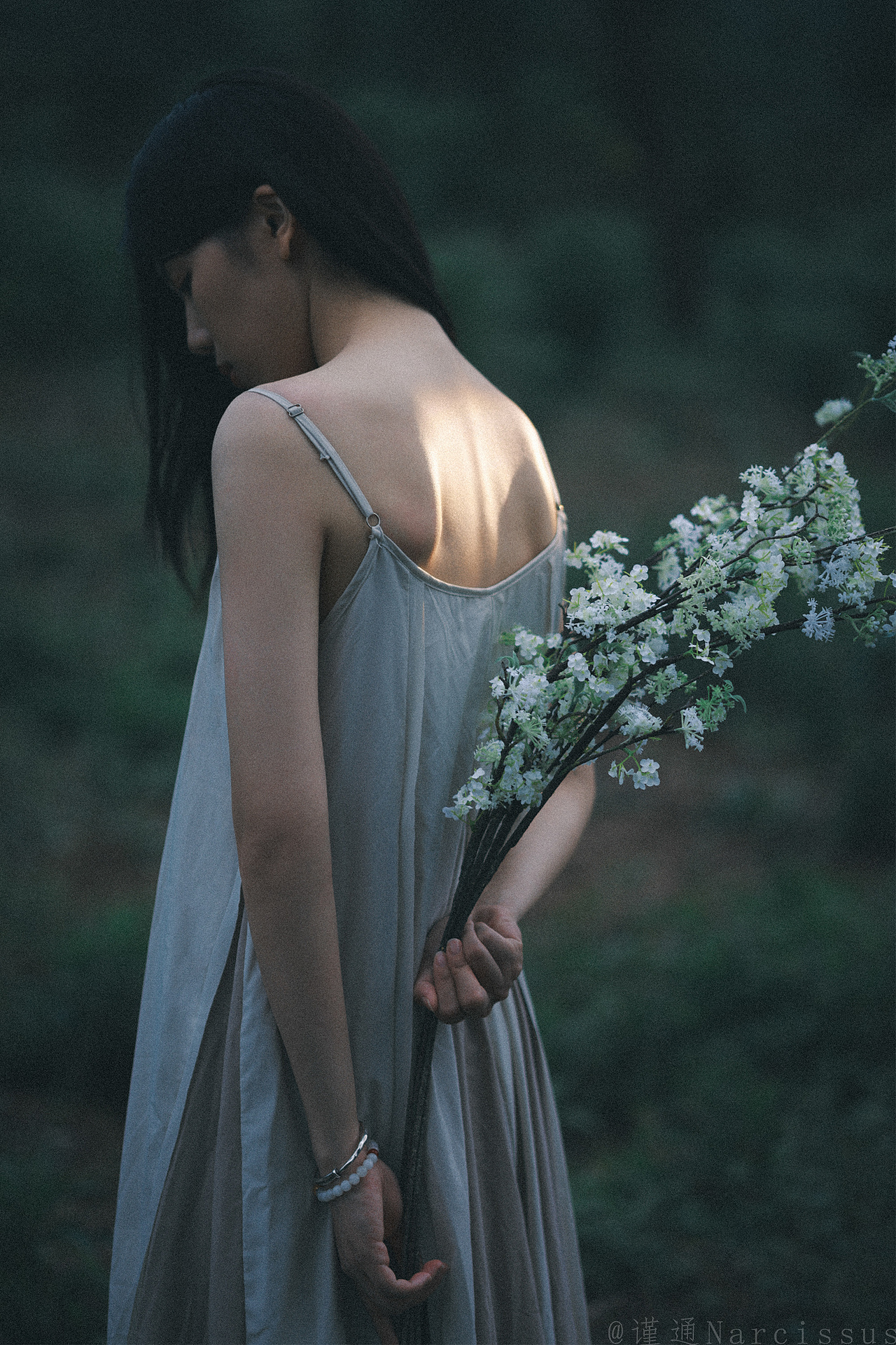 【悬望】（图ZMzUxOTc0MTU2） - 人像摄影 - 站酷设计师谨通Narcissus原创素材 - 站酷ZCOOL