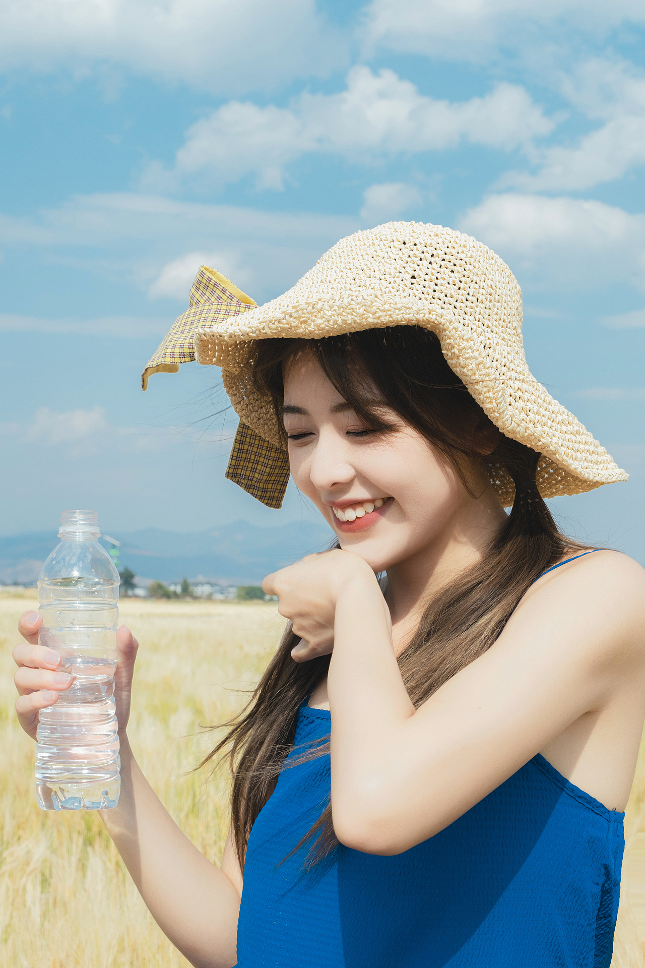 苍山下的风吹麦浪