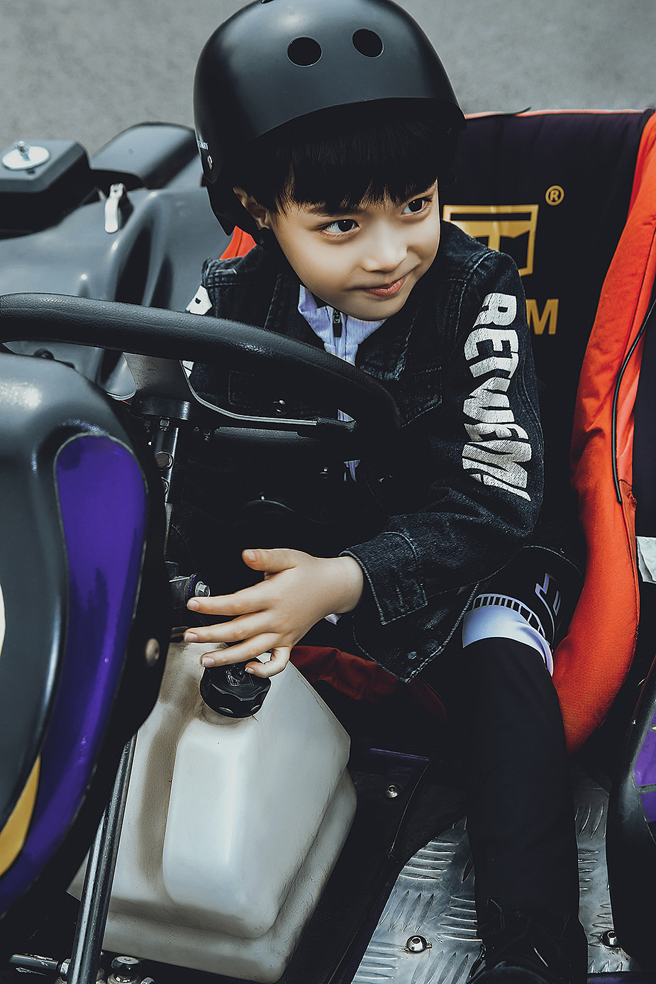 卡丁车《男孩》（图ZMzY1MTk1MTIw） - 人像摄影 - 站酷设计师Desbelle旅拍原创素材 - 站酷ZCOOL