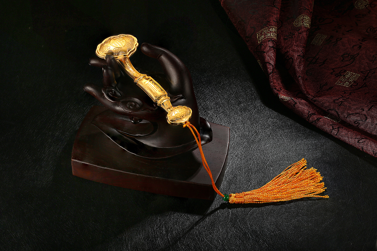 黄金/珠宝/白底图/静物摄影/珍珠/首饰/宝石/场景图