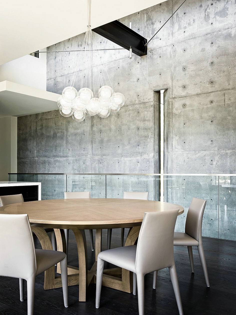 “钢筋铁骨”下的一丝柔情  Greg Faulkner