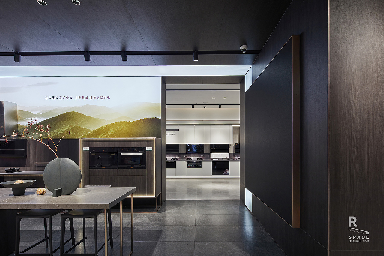 幸福,定格为以「陪伴」雕筑的温情画卷