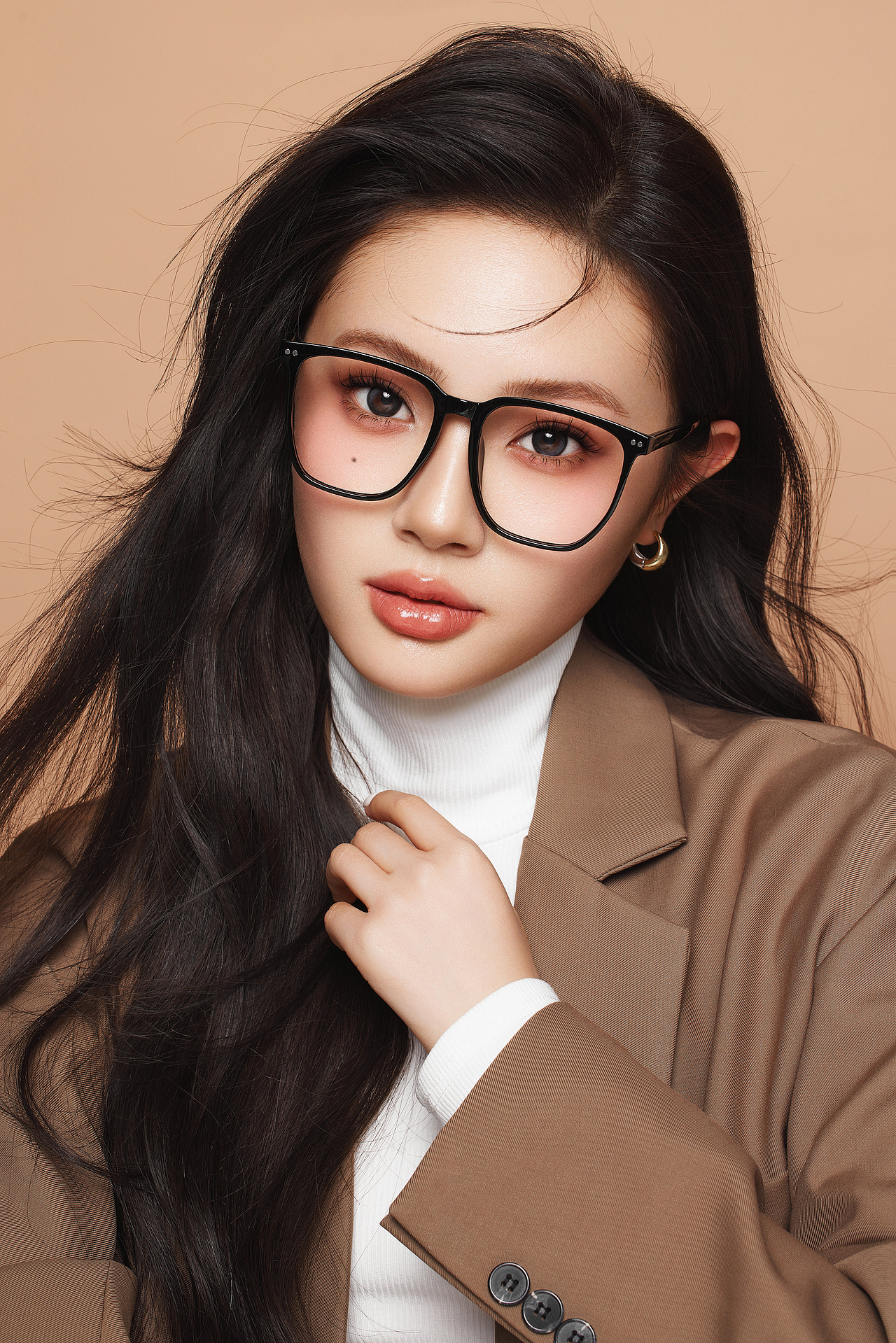 妆容（图ZMzYwOTA0ODA4） - 人像摄影 - 站酷设计师修图师墨尘原创素材 - 站酷ZCOOL