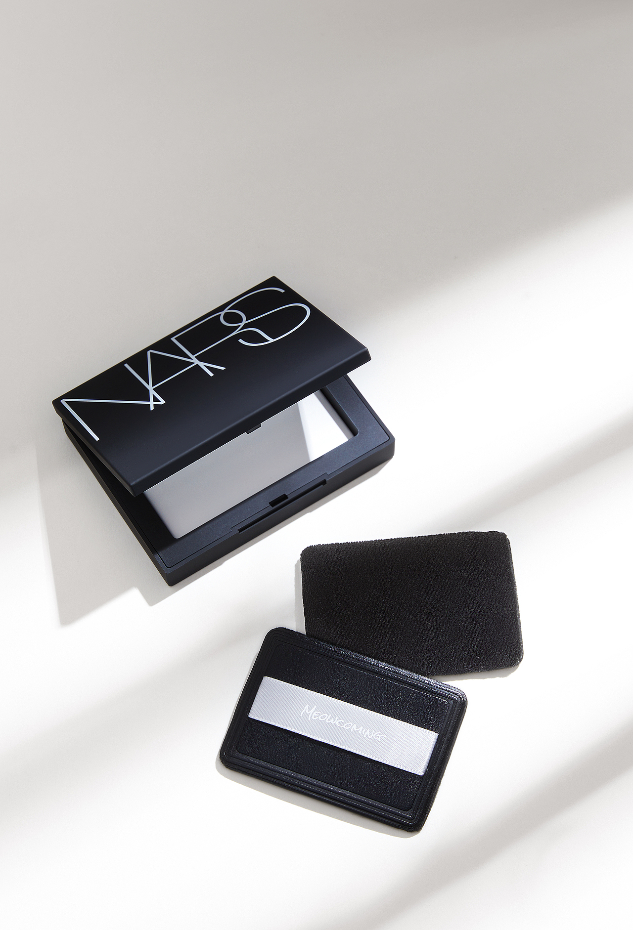 NARS替换粉扑拍摄效果图