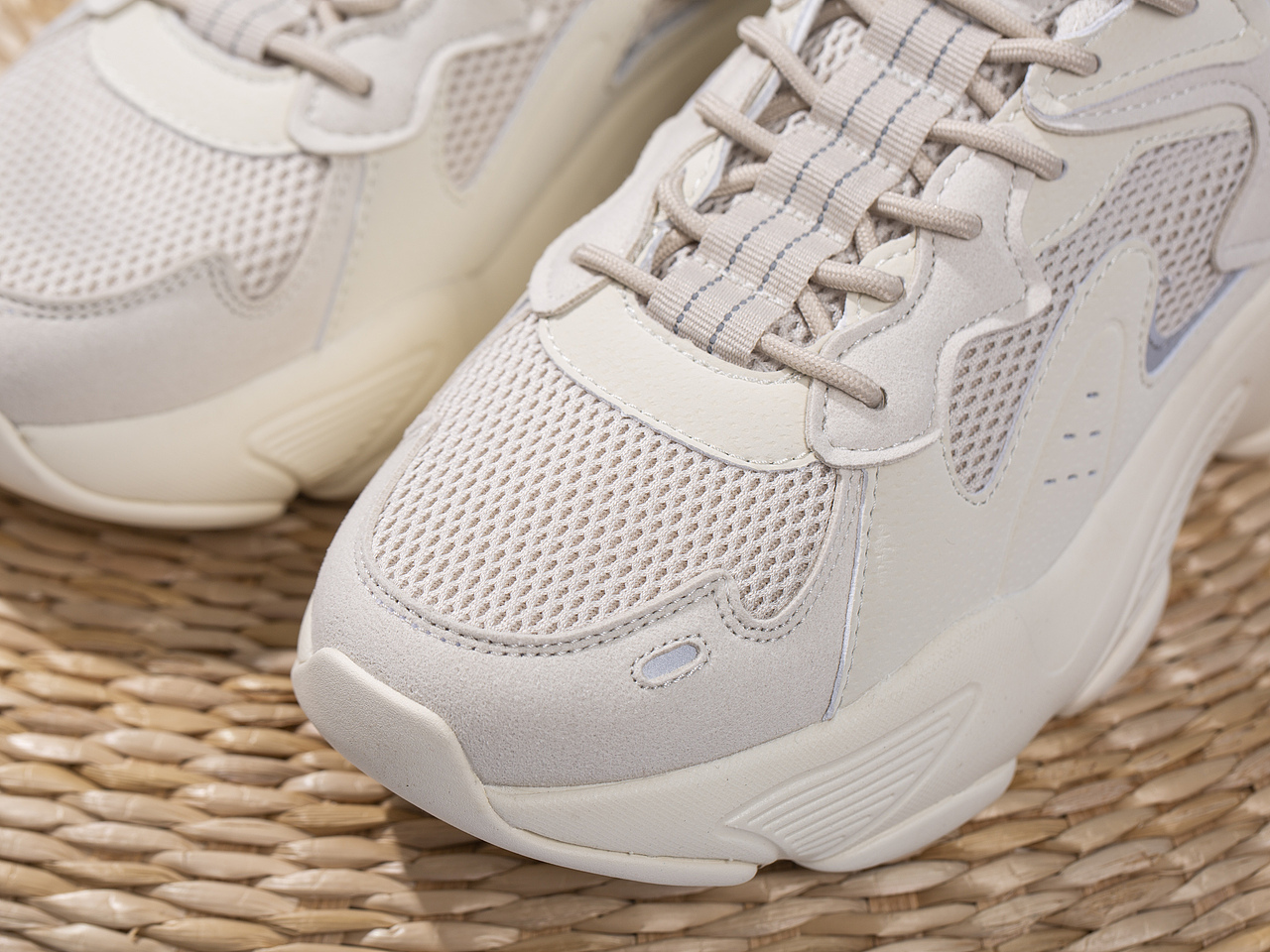 有间全球购|乐途运动鞋