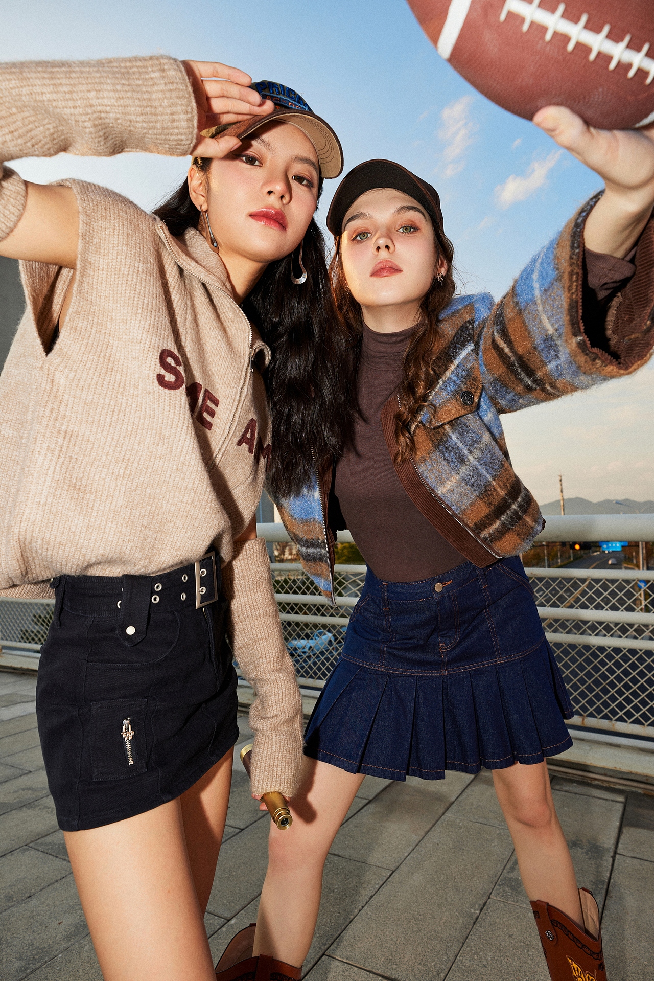 DEMI商业|时尚|服装摄影师 A duo 街拍雨衣外景 拍摄