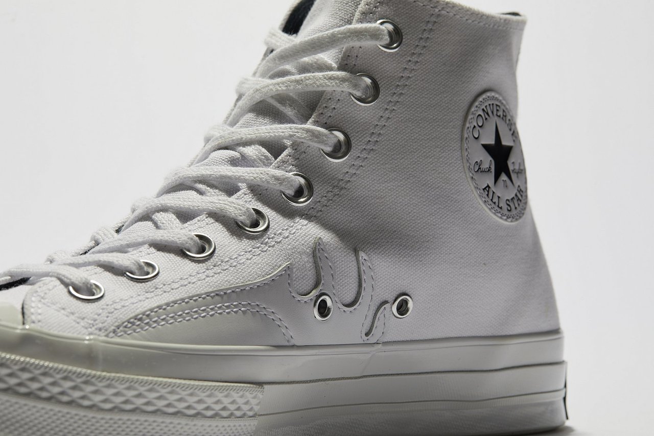 CONVERSE x 白色火焰