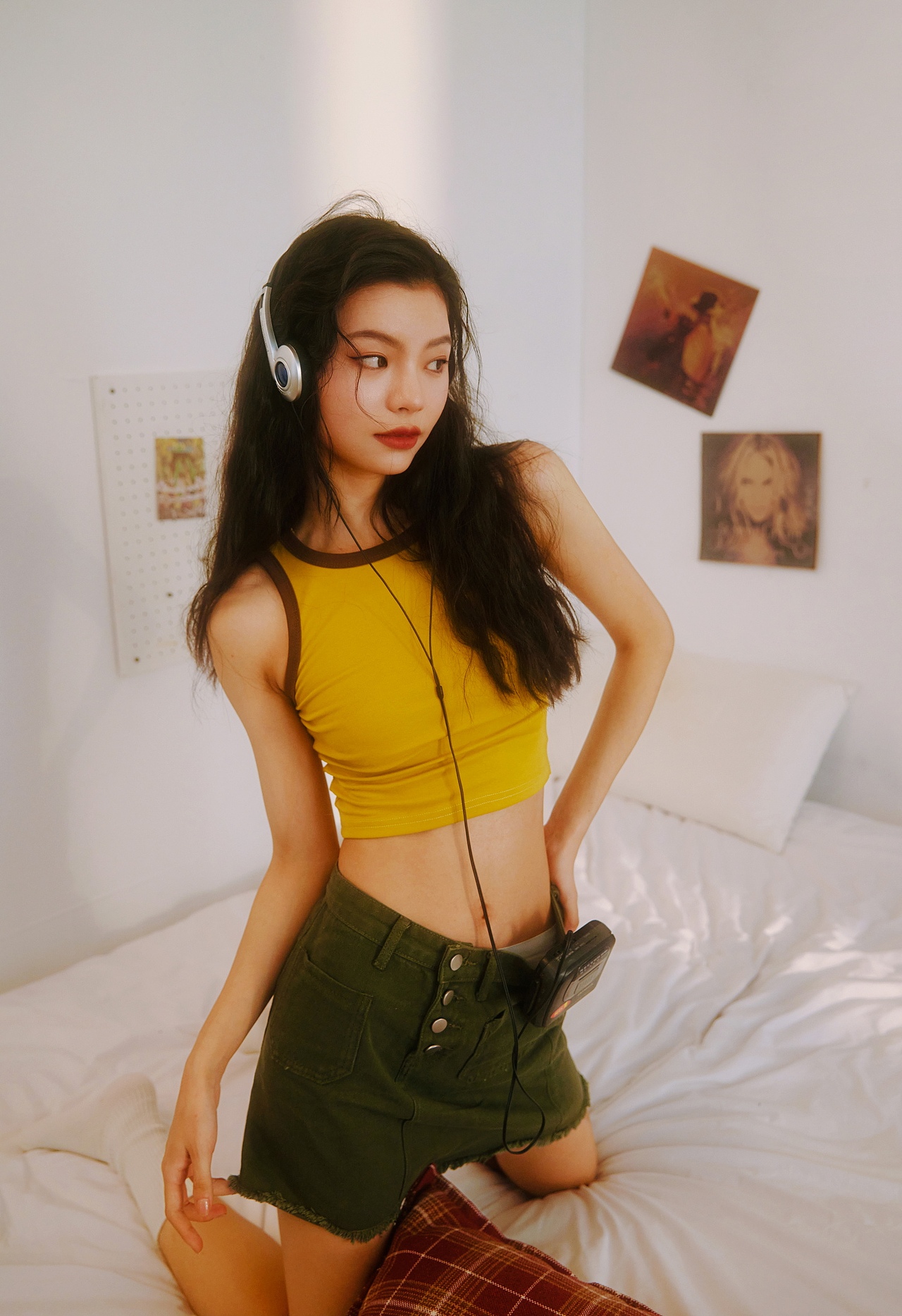 DEMI商业|时尚|服装摄影师 夏女装服装 室内搭景视频（图ZMzQzOTAwNjU2） - 时尚/艺术摄影 - 站酷设计师卓米Photographer原创素材 - 站酷ZCOOL