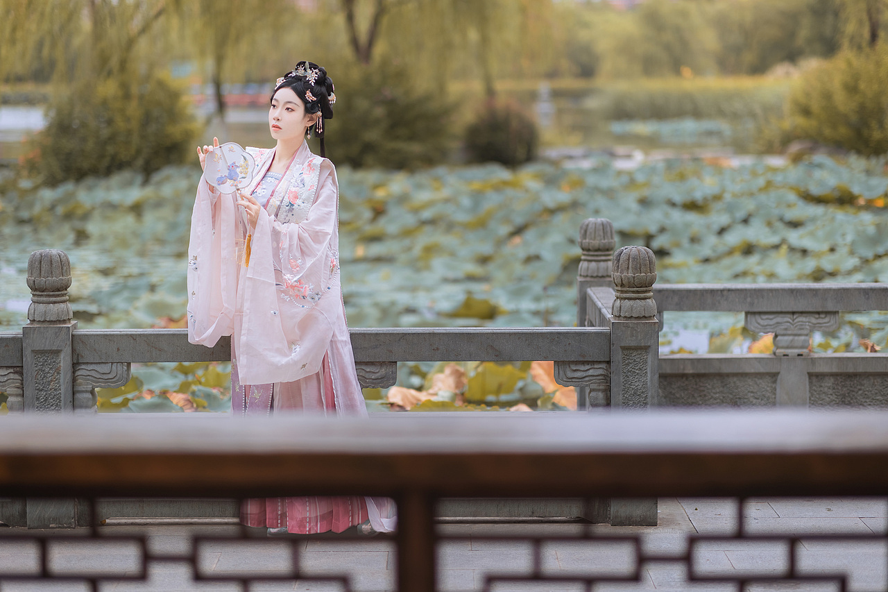 故园秋景（图ZMzIyMzE1MDU2） - 人像摄影 - 站酷设计师若寒Rock原创素材 - 站酷ZCOOL