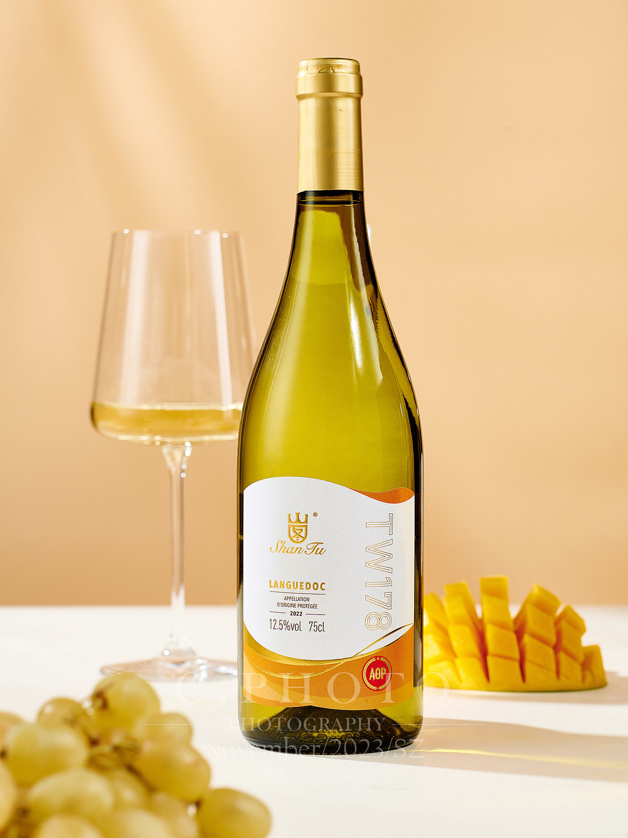白葡萄酒红酒深圳美食摄影深圳产品摄影