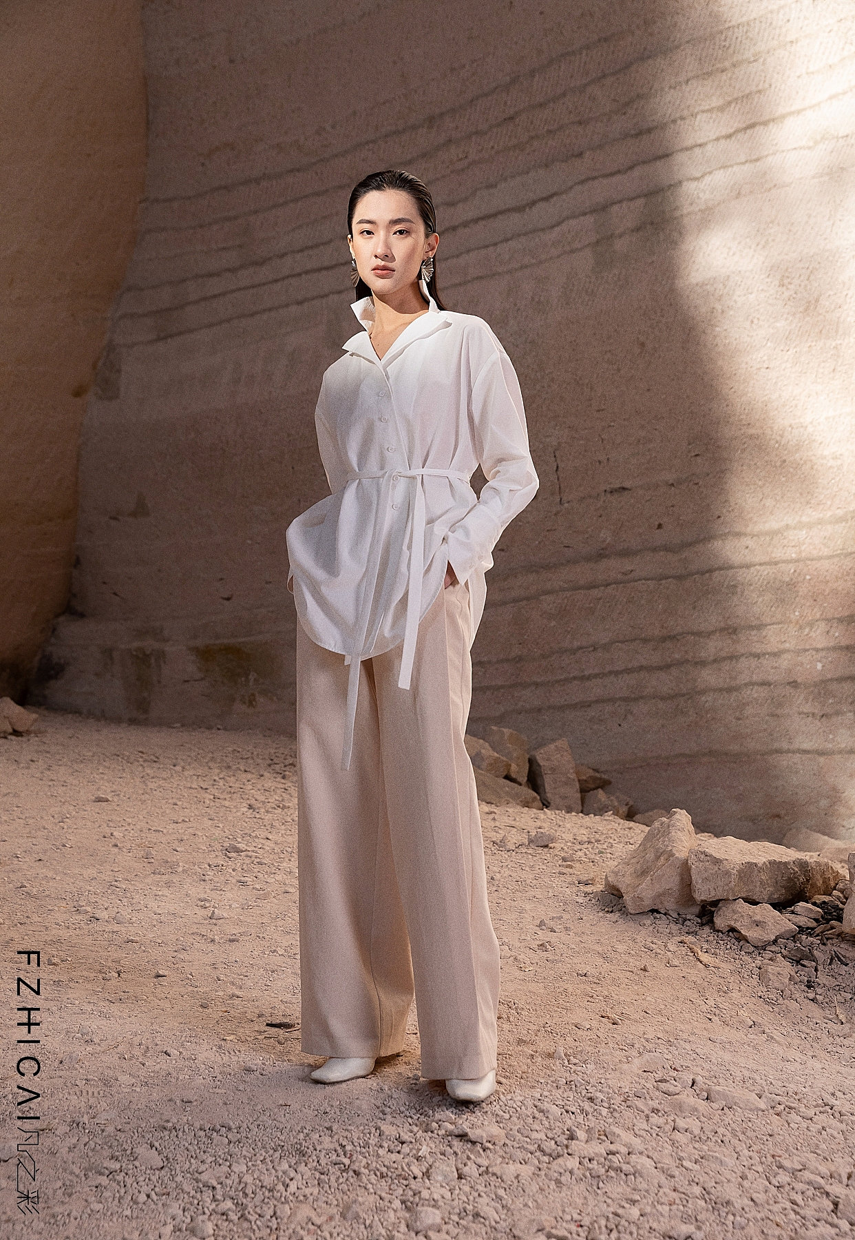 杭州商业摄影/岩洞里拍摄春装大片