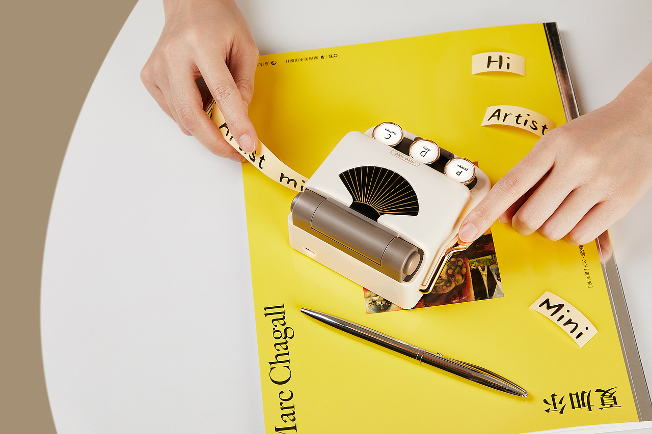 拍了一款好看又实用的标签机（图ZMzUwMzYzNTI0） - 产品摄影 - 站酷设计师摄影师_暮辰原创素材 - 站酷ZCOOL