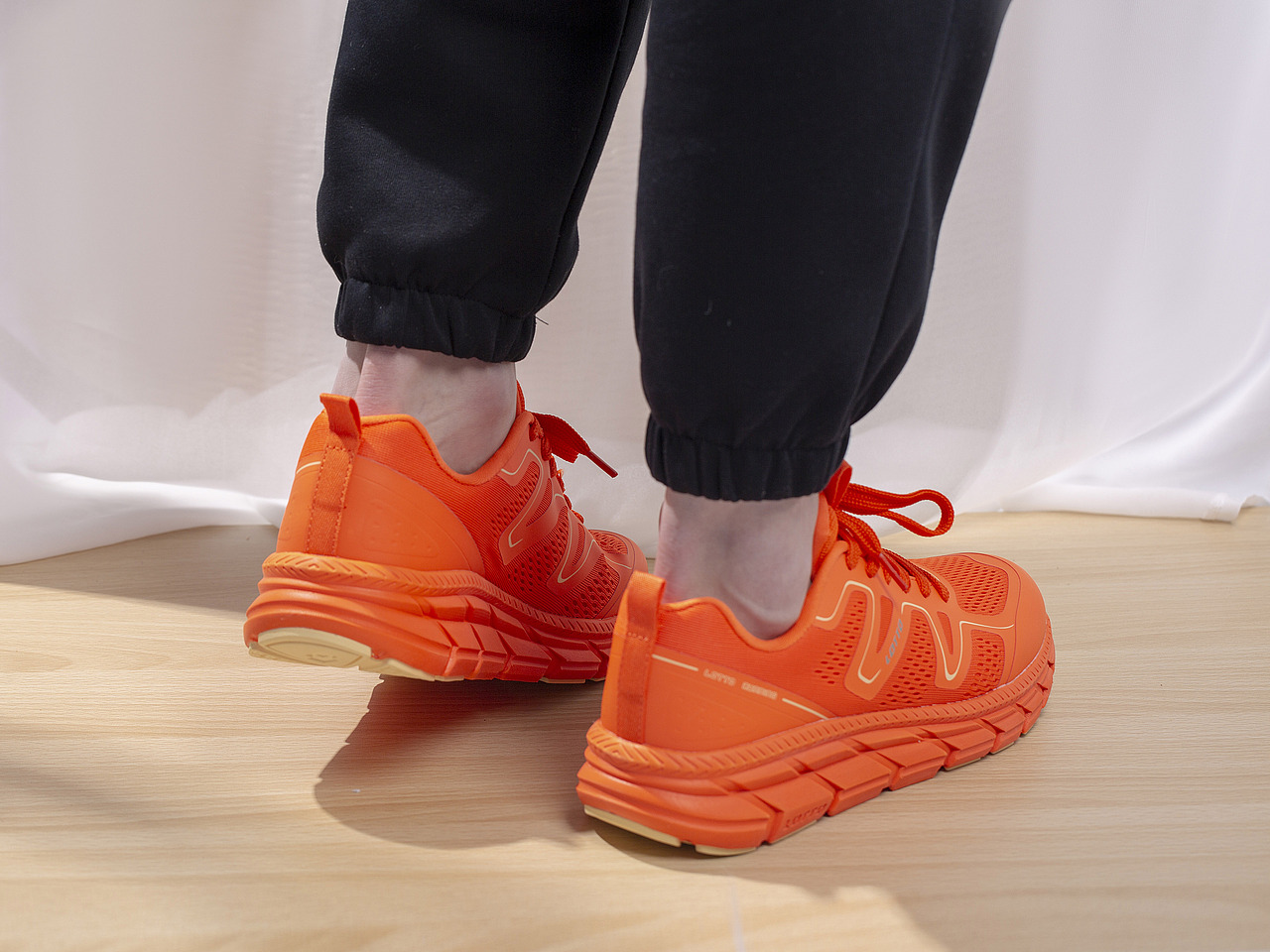 有间全球购|乐途运动鞋