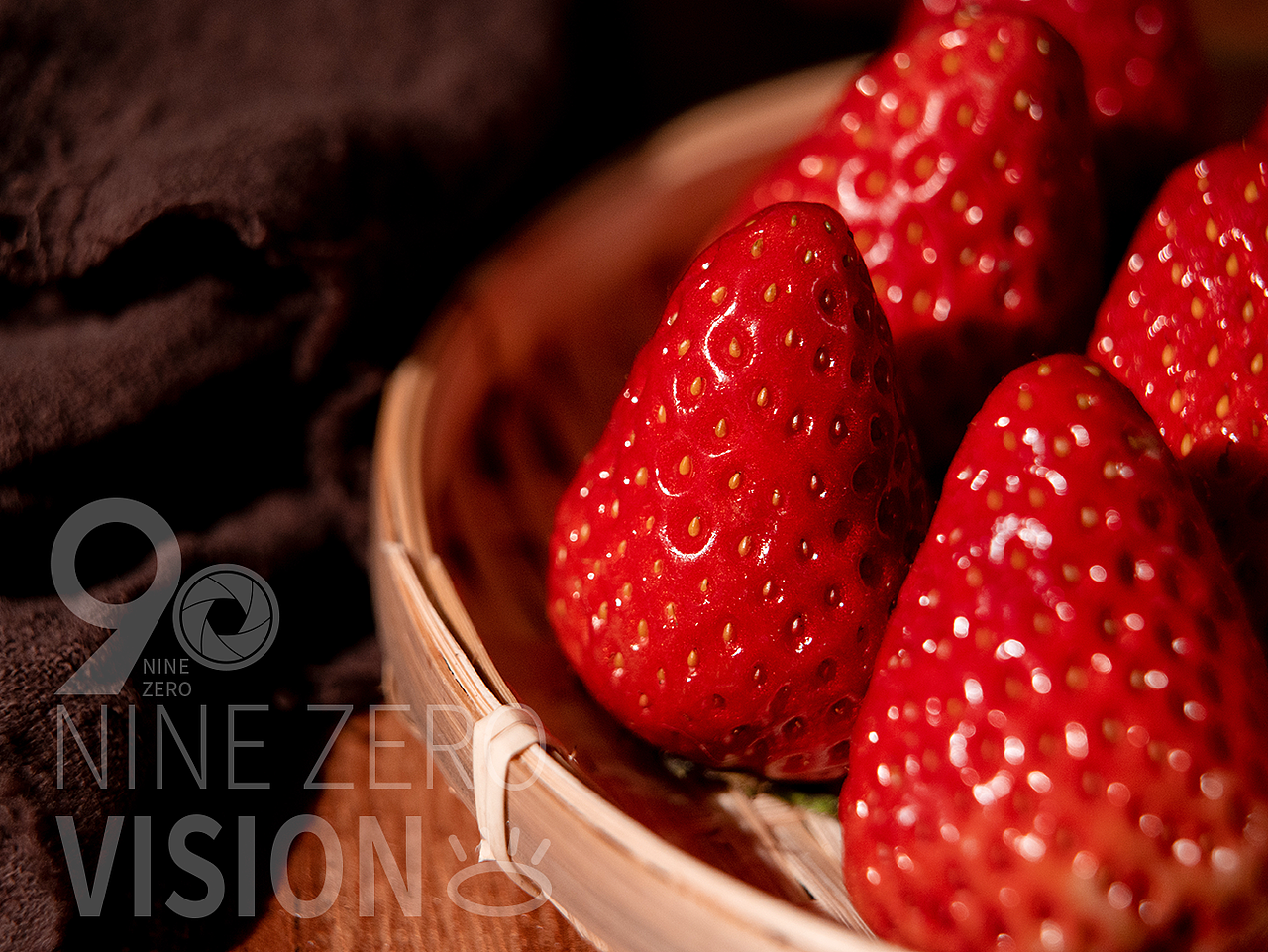 春季草莓 鲜果园水果店（图ZMzM0NDEwMDQ4） - 美食摄影 - 站酷设计师九零视觉原创素材 - 站酷ZCOOL