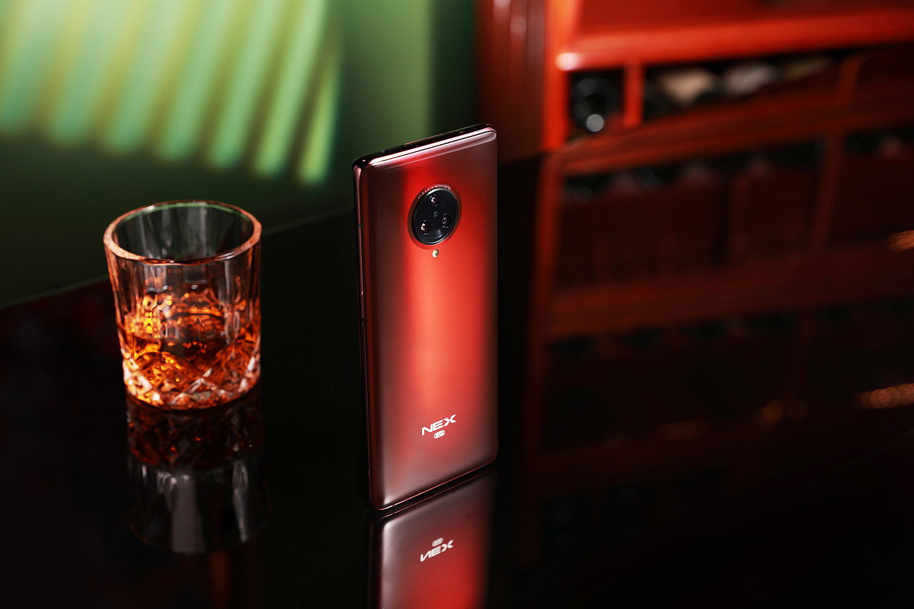 vivo&iQOO丨琥珀橙&幻影蓝~（图ZMzY4NTU0MDky） - 产品摄影 - 站酷设计师摄影师苏徕原创素材 - 站酷ZCOOL