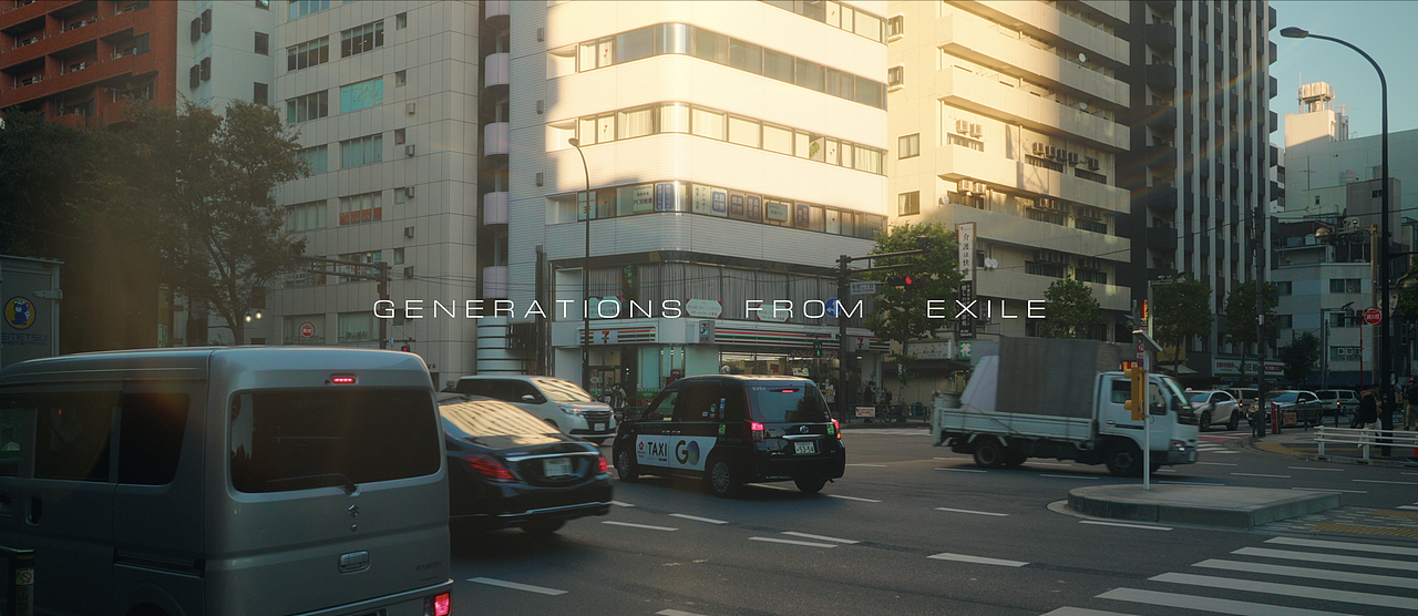 新宿前街景静帧