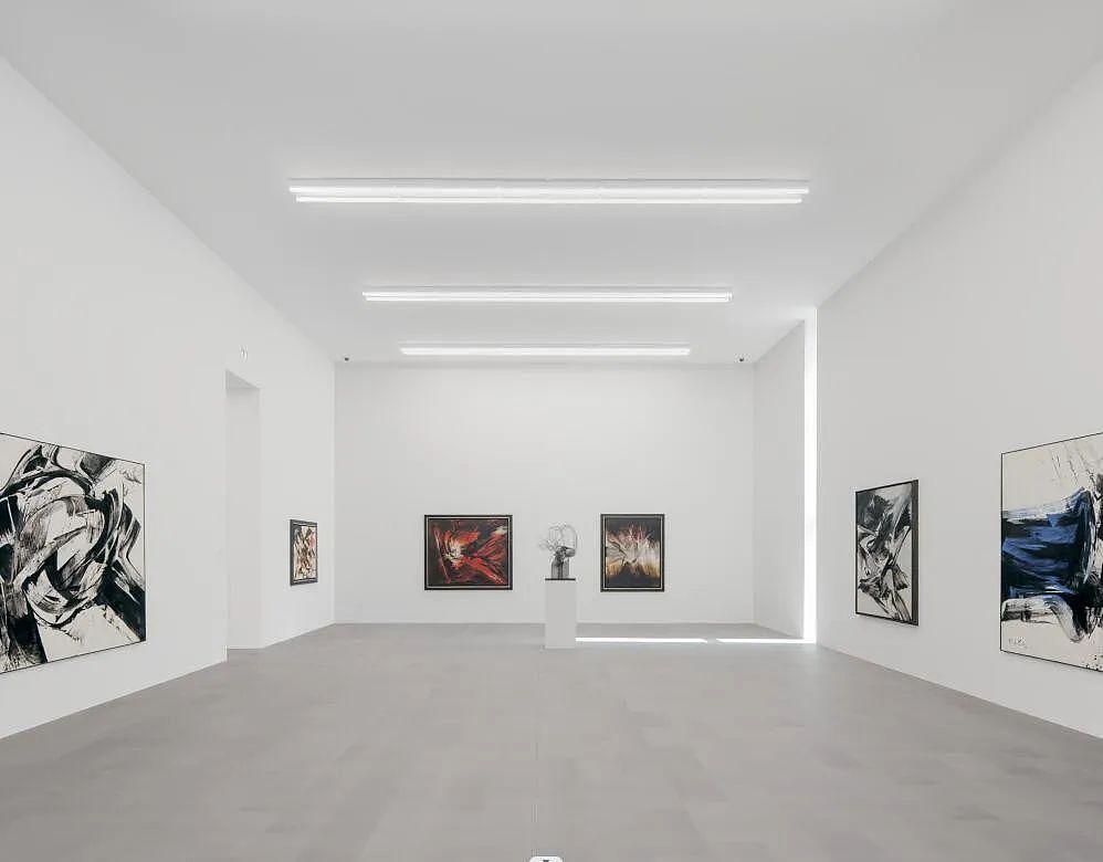 以少胜多 — 展厅展馆中那些四两拨千斤的极简设计(图ZMzU1ODY1MDQw) - 展陈设计 - 站酷设计师暖水社原创素材 - 站酷ZCOOL