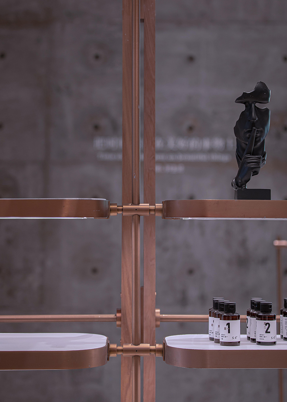 我们设想过一种全新的生活方式,一种全新的可能。终于,在这里,我们可以将更多美好的时间囿于此。
<br><br><br> <br><br>∇ 空间展示手绘图