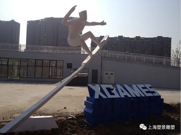 苏州球场拍羽毛球雕塑摆件-不同造型运动员不锈钢雕塑