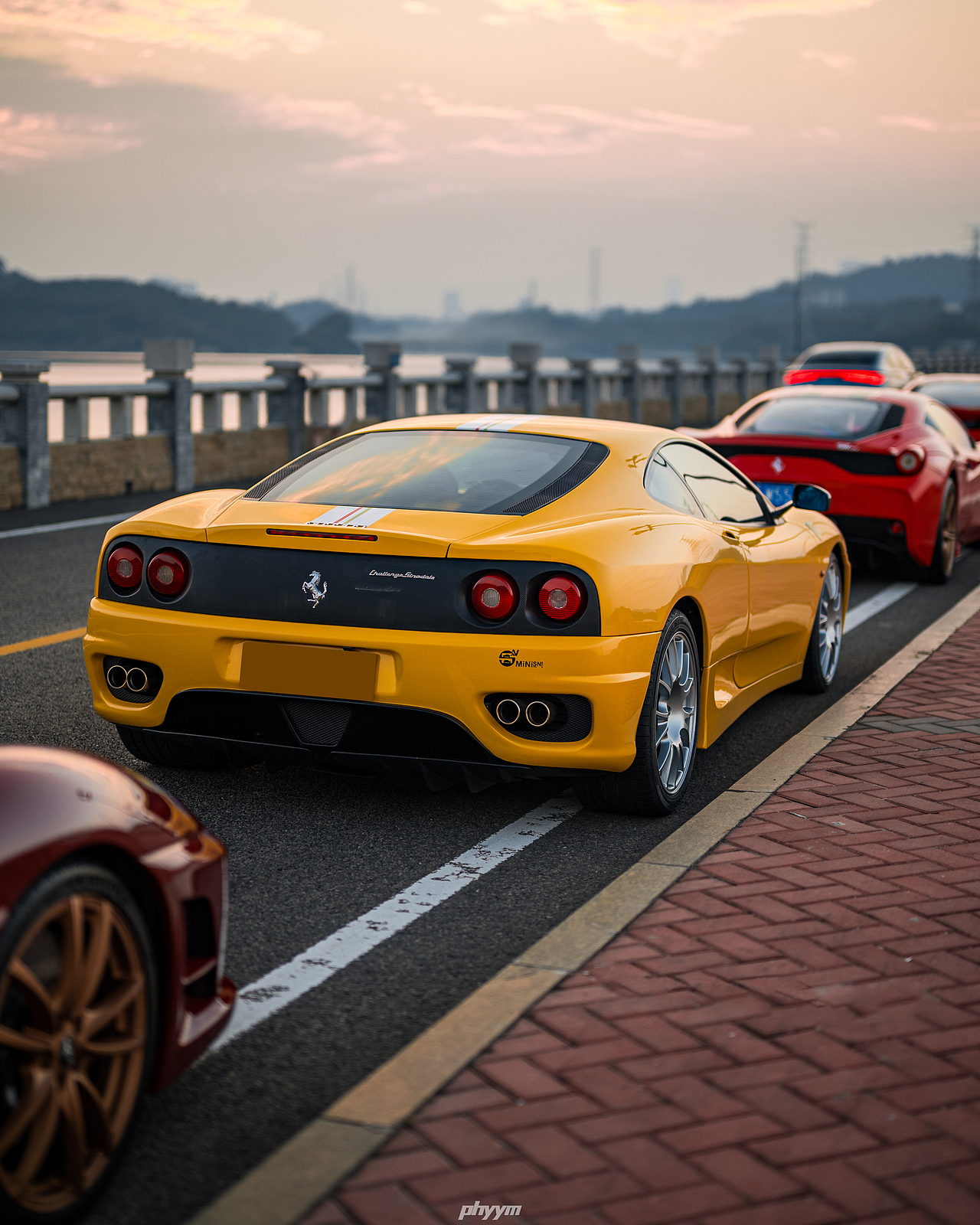汽車攝影：法拉利旗艦 四代同堂（圖ZMzY5MTk0NjI4） - 產(chǎn)品攝影 - 站酷設(shè)計(jì)師phyym玉米原創(chuàng)素材 - 站酷ZCOOL