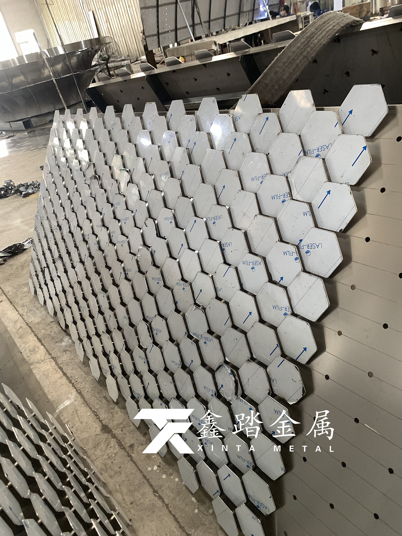 网红特色六边形不锈钢创意景墙造型多样化场景效果