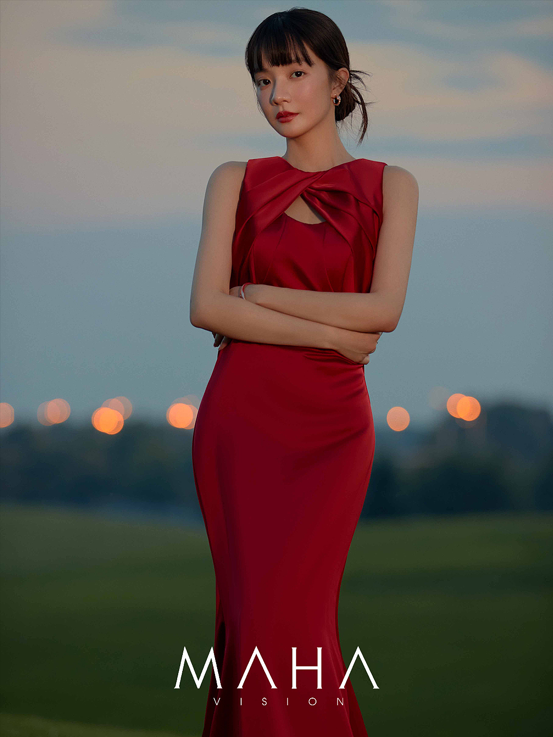 MAHA丨森系夜景红色婚纱（图ZMzYwODU1OTQw） - 婚礼摄影 - 站酷设计师MAHA贾潇原创素材 - 站酷ZCOOL