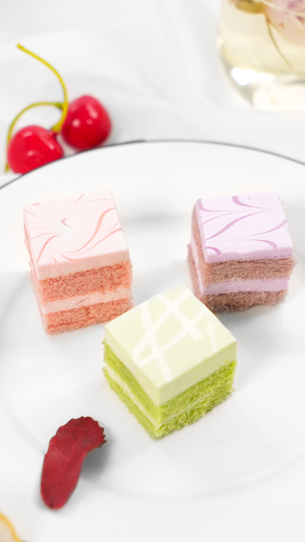 五月份的片子/爱你的人有着西点一样的甜