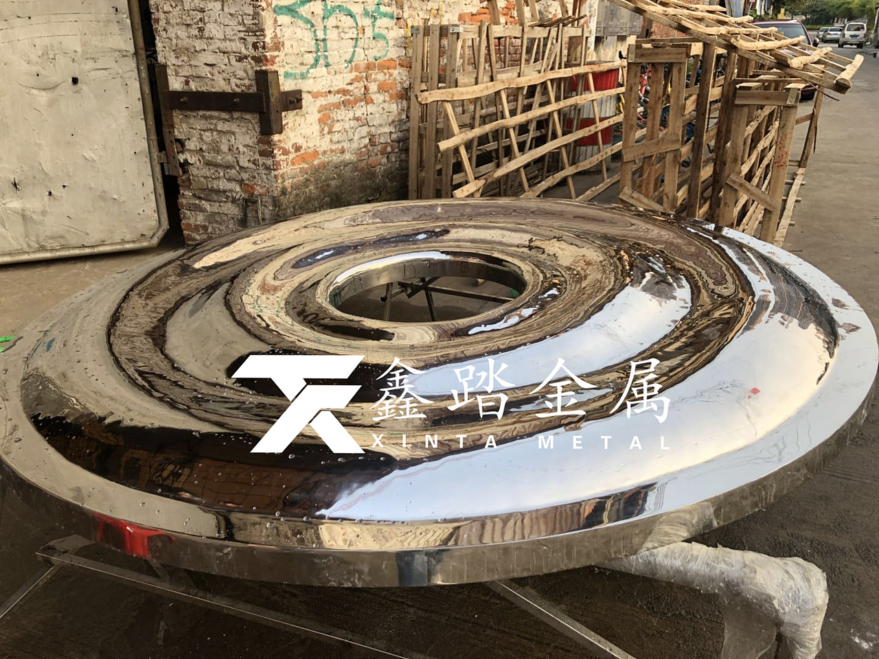 纯手工锻造不锈钢镜面涟漪吊顶天花效果美极了