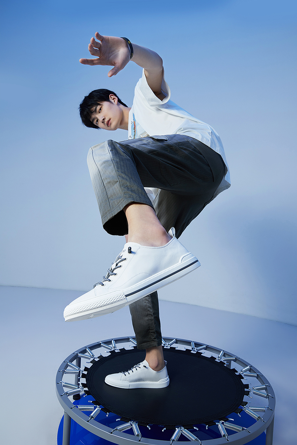 天美意男鞋拍摄